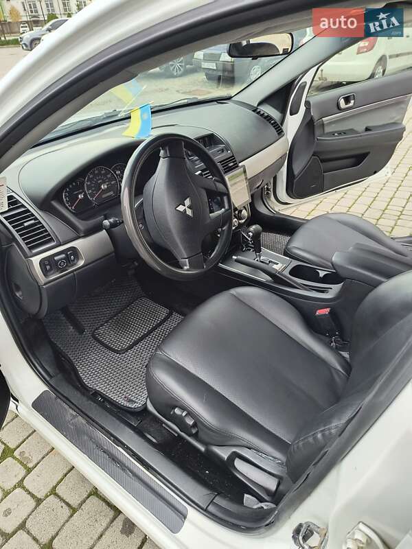 Седан Mitsubishi Galant 2011 в Івано-Франківську