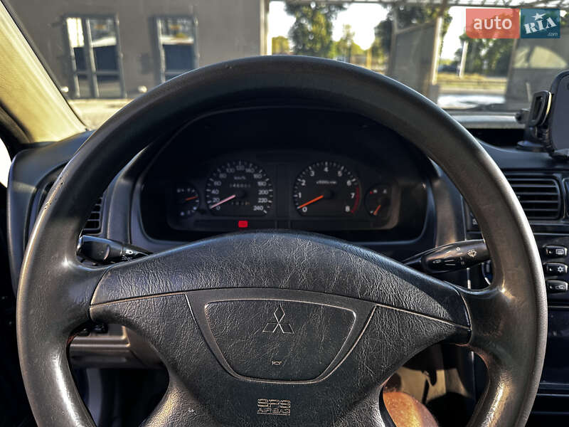 Седан Mitsubishi Galant 2002 в Дніпрі
