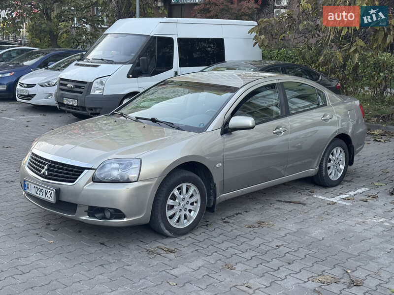 Седан Mitsubishi Galant 2009 в Киеве