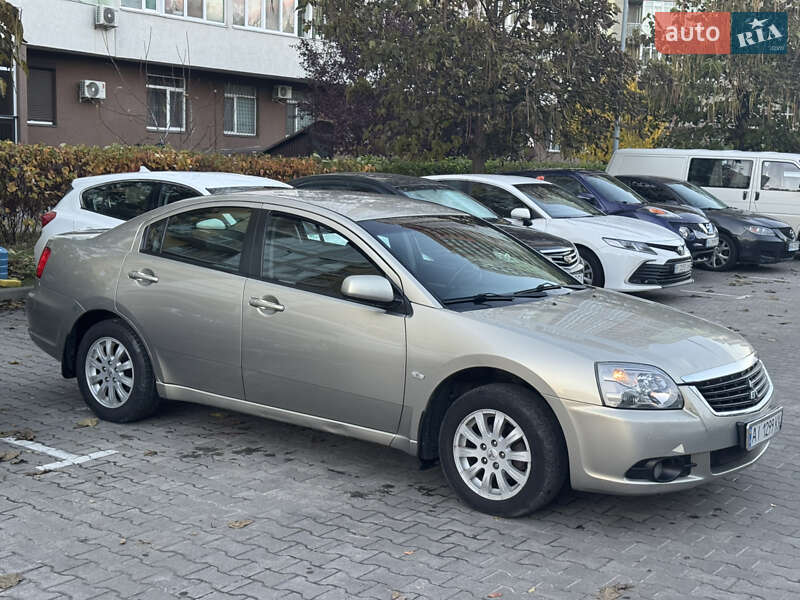 Mitsubishi Galant 2009