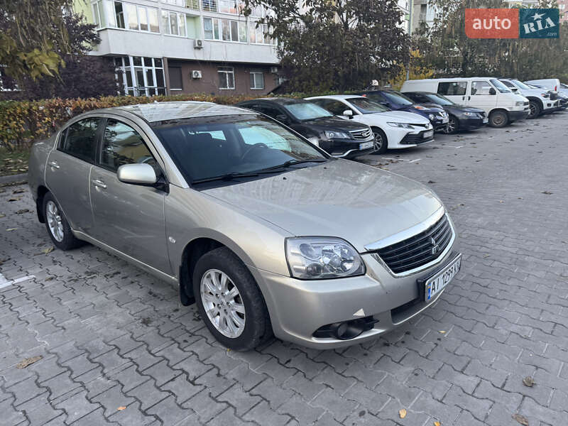 Седан Mitsubishi Galant 2009 в Киеве