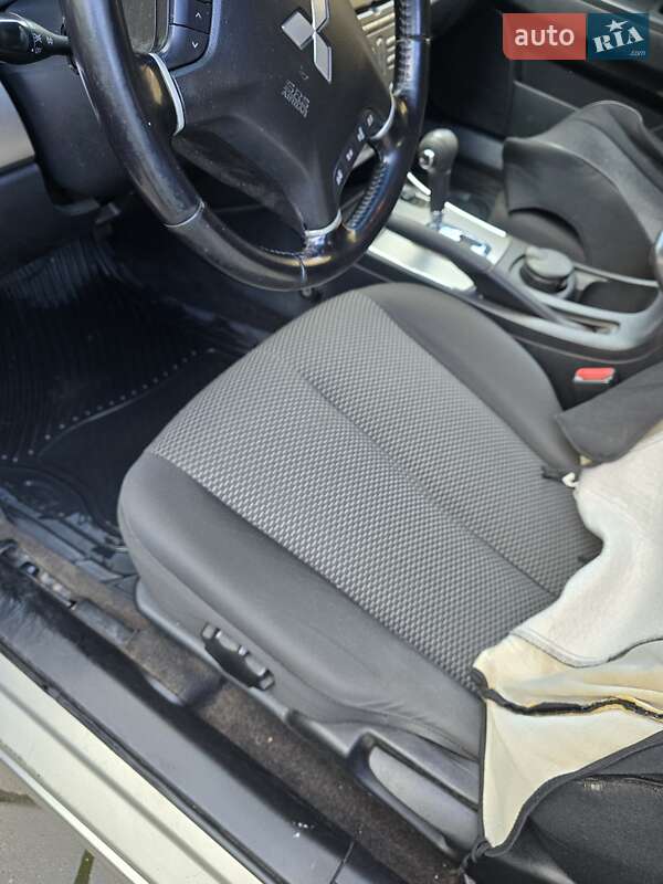 Седан Mitsubishi Galant 2009 в Ивано-Франковске