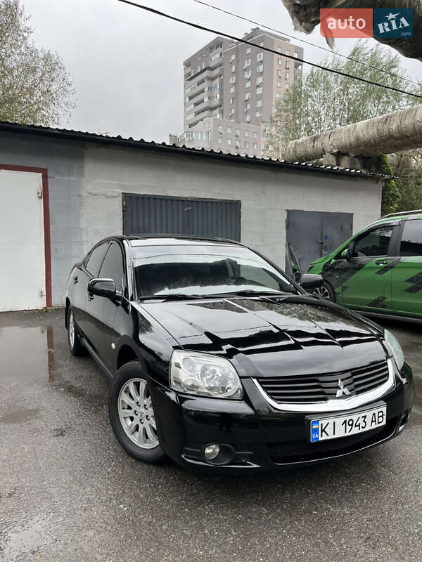 Седан Mitsubishi Galant 2009 в Киеве