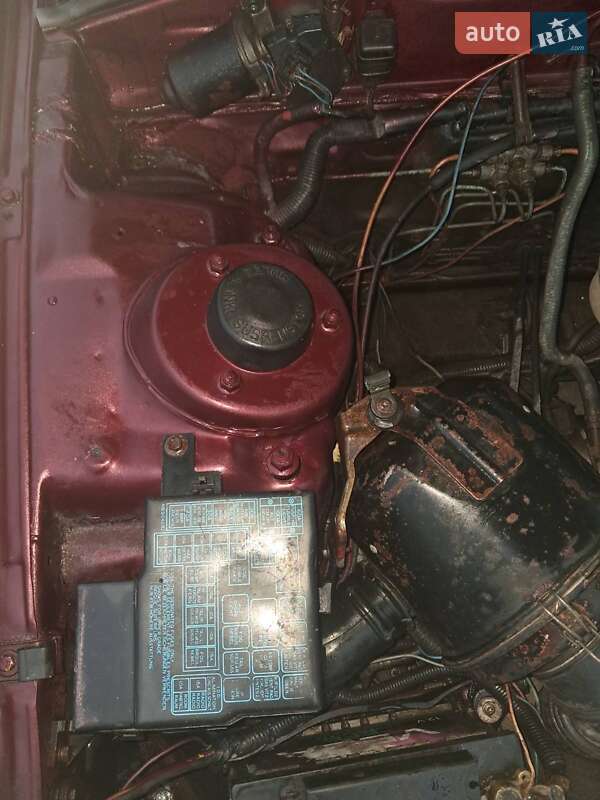 Лифтбек Mitsubishi Galant 1993 в Остроге