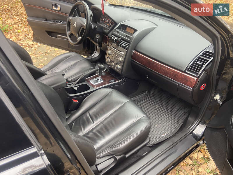 Седан Mitsubishi Galant 2009 в Ладижині