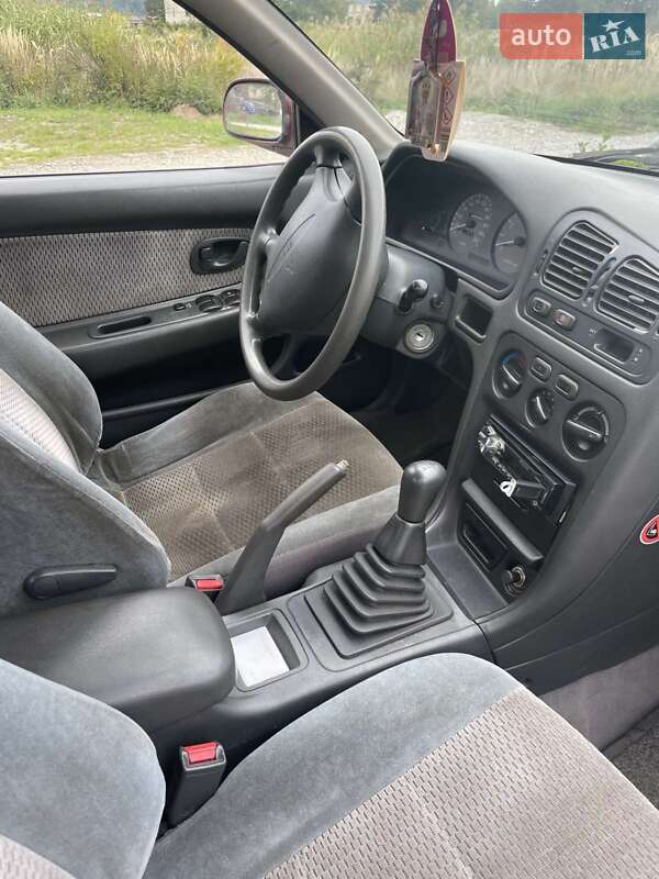 Седан Mitsubishi Galant 1995 в Виноградове