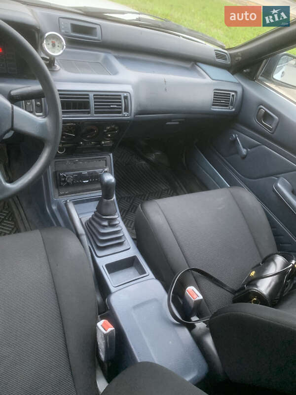 Седан Mitsubishi Galant 1989 в Львове