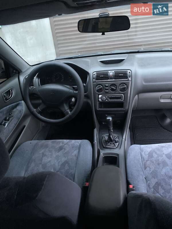 Седан Mitsubishi Galant 1997 в Великодолинському