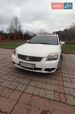 Седан Mitsubishi Galant 2011 в Обухові