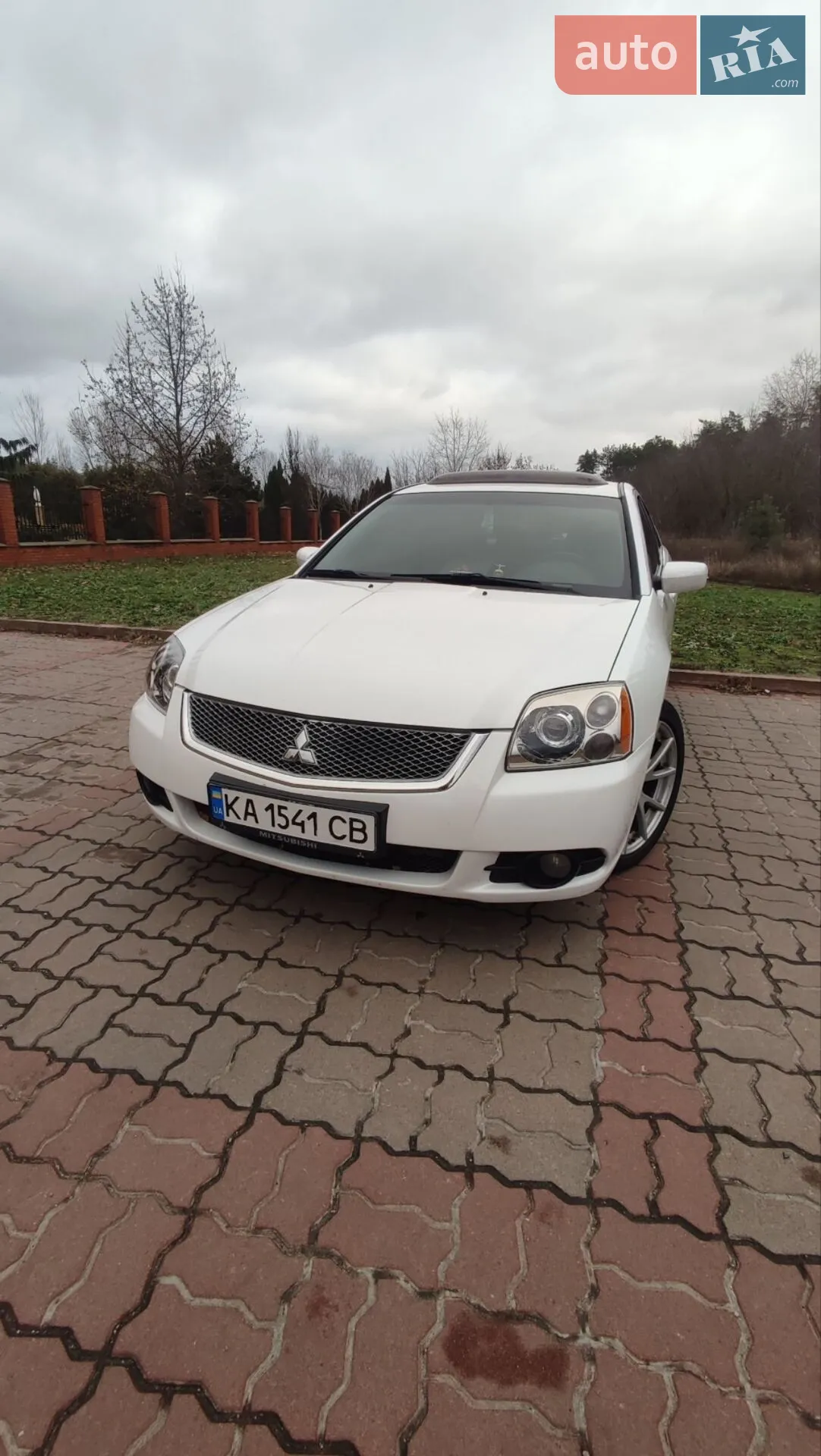 2011 Mitsubishi Galant - фото 1