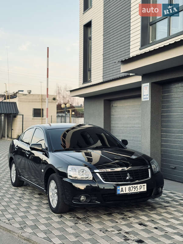 Mitsubishi Galant 2009