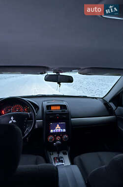 Седан Mitsubishi Galant 2009 в Бобровиці