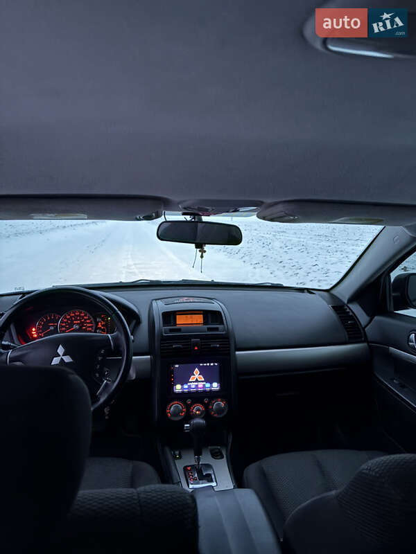 Седан Mitsubishi Galant 2009 в Бобровиці