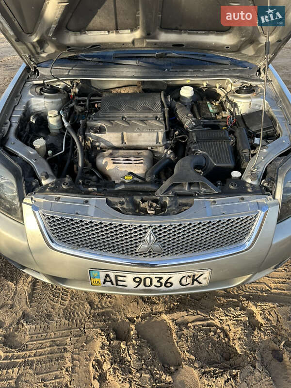 Седан Mitsubishi Galant 2008 в Днепре