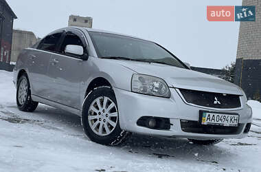Седан Mitsubishi Galant 2009 в Дубно