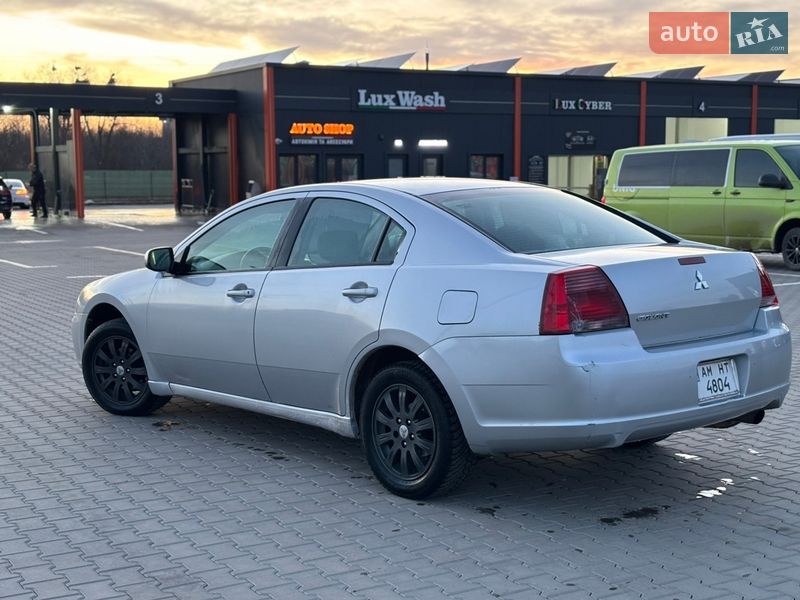 Седан Mitsubishi Galant 2007 в Виннице