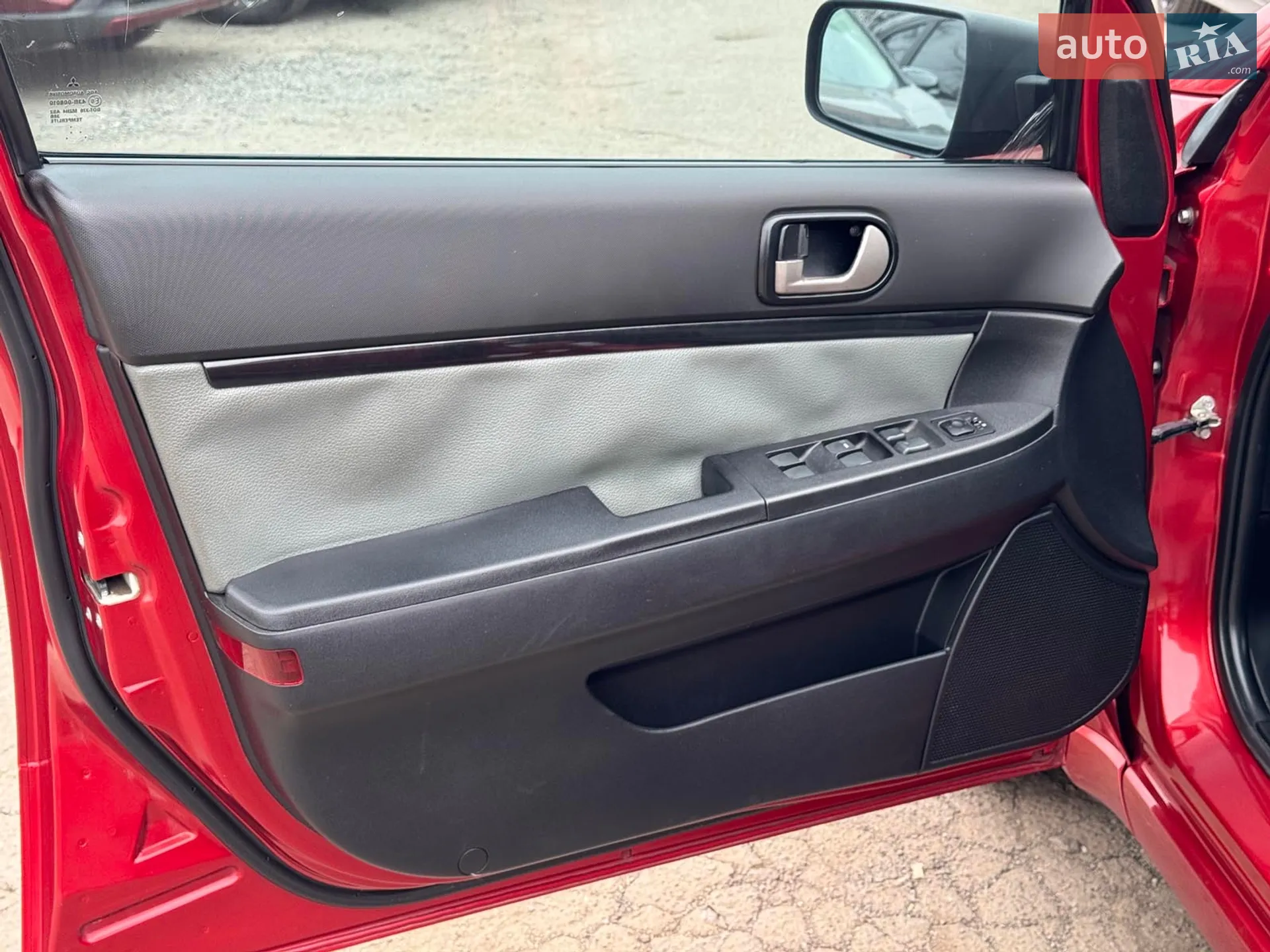 2012 Mitsubishi Galant - мініатюра 12