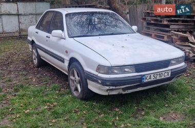 Седан Mitsubishi Galant 1988 в Золотоноше