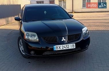 Седан Mitsubishi Galant 2004 в Остроге