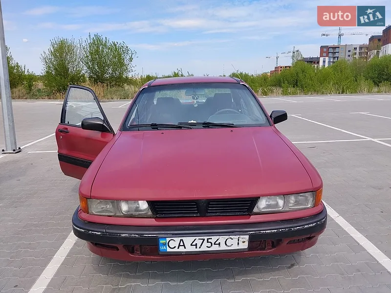Mitsubishi Galant 1989