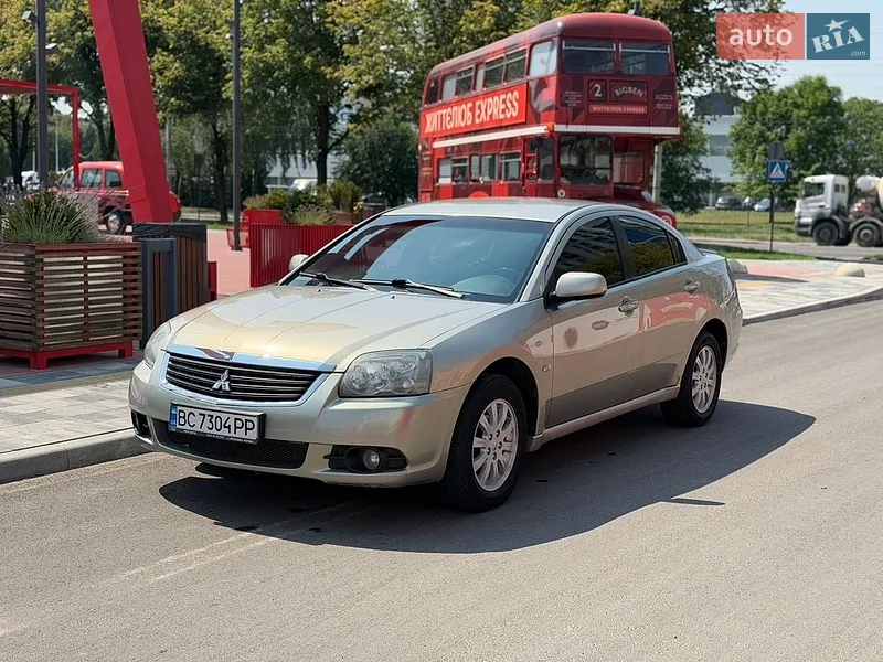 Mitsubishi Galant 2009