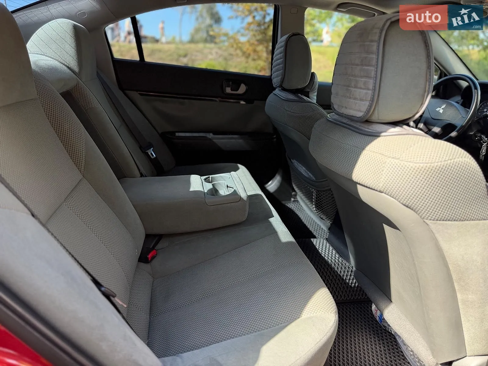 2012 Mitsubishi Galant - мініатюра 12