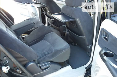 Минивэн Mitsubishi Grandis 2008 в 