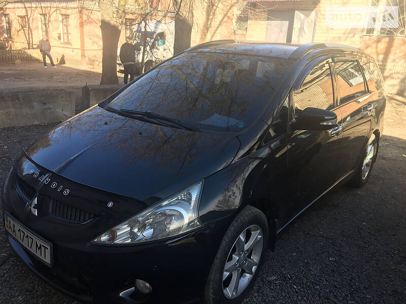 Мінівен Mitsubishi Grandis 2008 в Києві