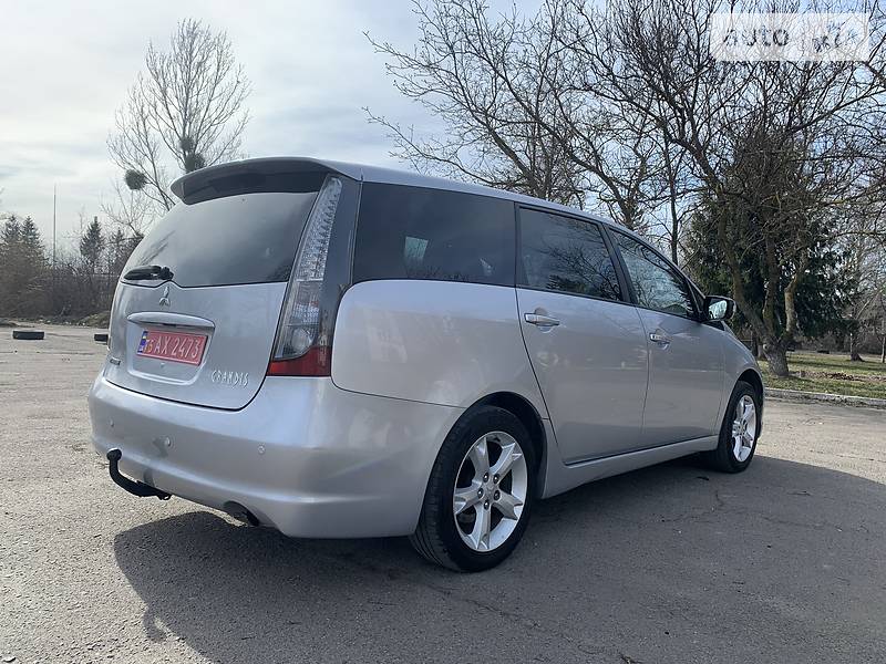 Минивэн Mitsubishi Grandis 2008 в Ровно фото 12 Минивэн Mitsubishi Grandis 2008 в Ровно