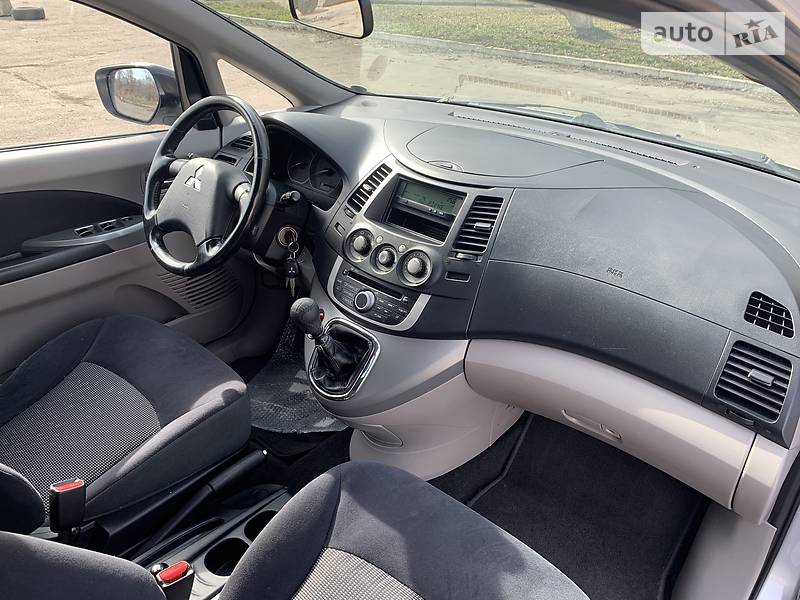 Минивэн Mitsubishi Grandis 2008 в Ровно фото 31 Минивэн Mitsubishi Grandis 2008 в Ровно
