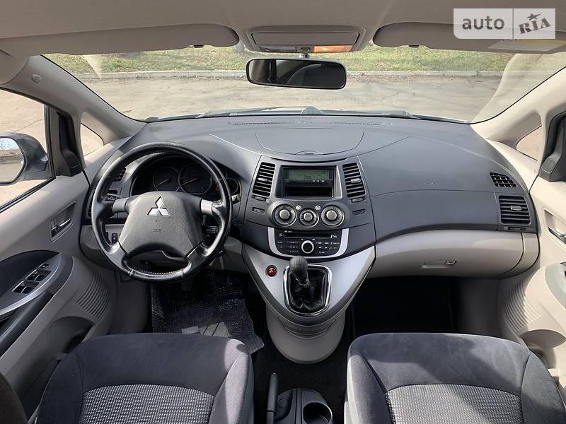 Минивэн Mitsubishi Grandis 2008 в Ровно фото 32 Минивэн Mitsubishi Grandis 2008 в Ровно