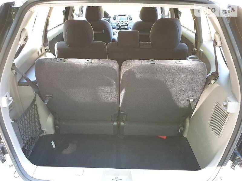 Мінівен Mitsubishi Grandis 2005 в Харкові