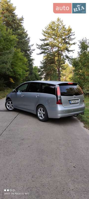 Mitsubishi Grandis 2005
