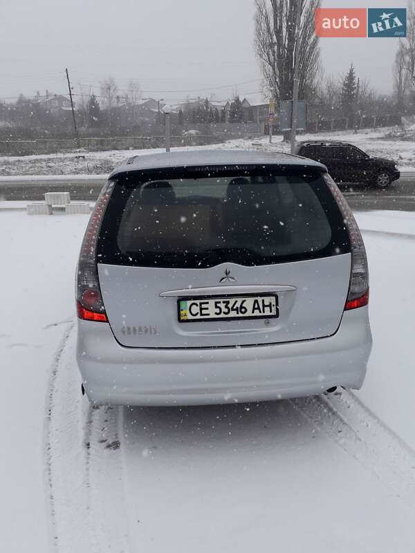 Mitsubishi Grandis 2006