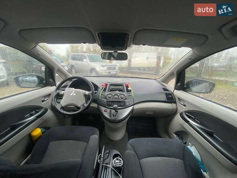 Минивэн Mitsubishi Grandis 2006 в Одессе