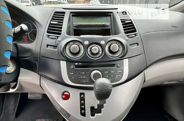 Мінівен Mitsubishi Grandis 2008 в 