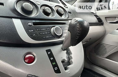 Мінівен Mitsubishi Grandis 2008 в 