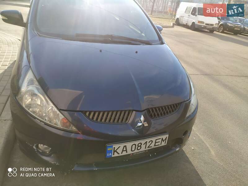 Mitsubishi Grandis 2008