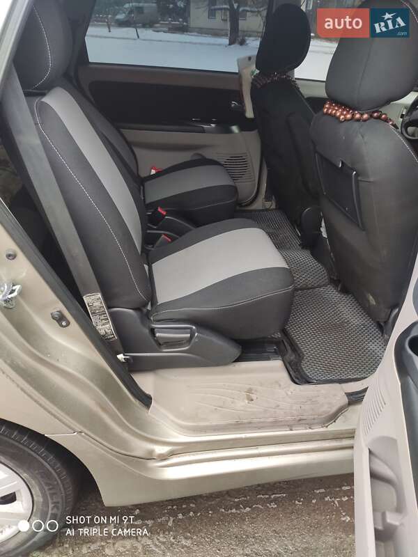 Минивэн Mitsubishi Grandis 2006 в Славянске
