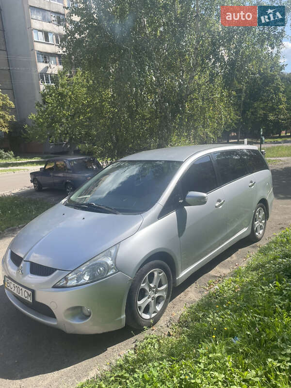 Минивэн Mitsubishi Grandis 2007 в Львове