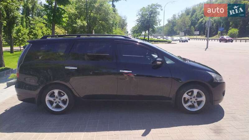 Мінівен Mitsubishi Grandis 2007 в Києві
