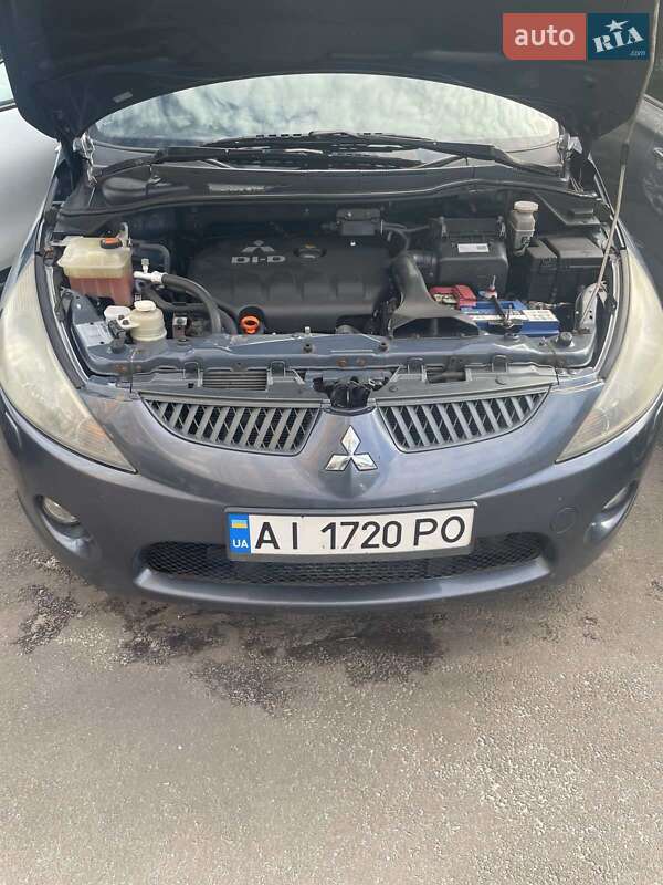 Mitsubishi Grandis 2007