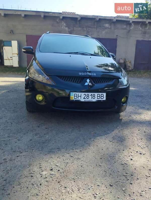 Mitsubishi Grandis 2004