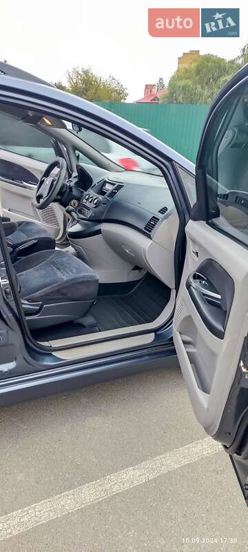 Минивэн Mitsubishi Grandis 2006 в Ивано-Франковске