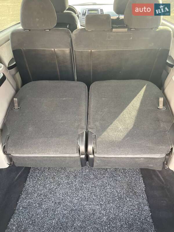 Минивэн Mitsubishi Grandis 2004 в Бродах