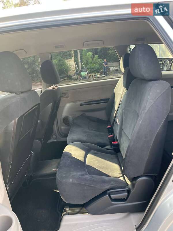 Минивэн Mitsubishi Grandis 2004 в Бродах