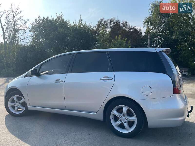 Минивэн Mitsubishi Grandis 2004 в Бродах