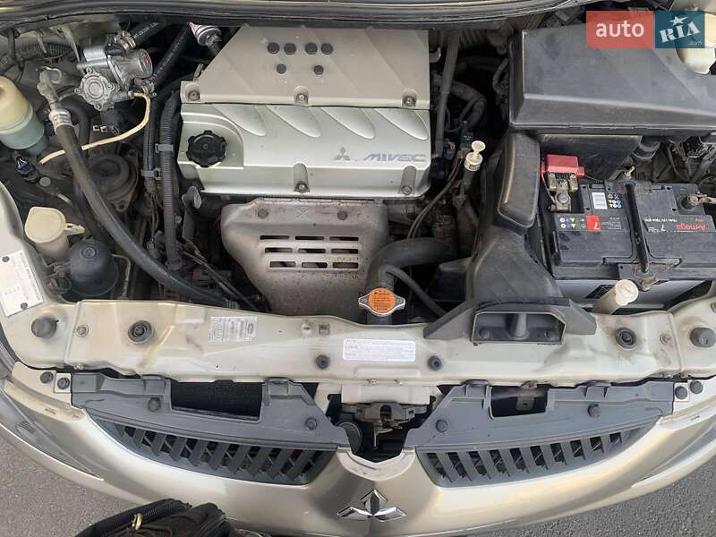 Минивэн Mitsubishi Grandis 2006 в Светловодске