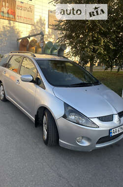 Мінівен Mitsubishi Grandis 2004 в Києві