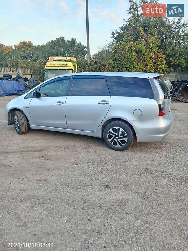 Мінівен Mitsubishi Grandis 2006 в Чернігові